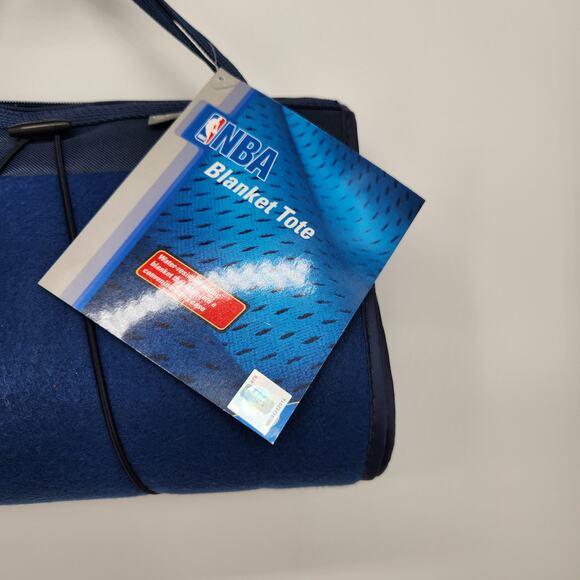 NWT Oniva Picnic Blanket NBA Cleveland Cavaliers Navy Fleece Blanket Tote OS - Picture 3 of 10